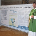 banner innen priester2
