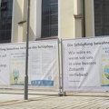 banner vor kirche
